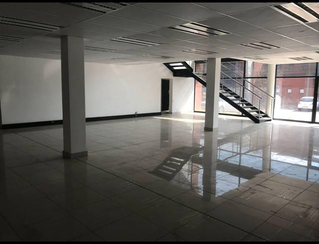1,061M² WAREHOUSE TO LET IN NORTH RIDING